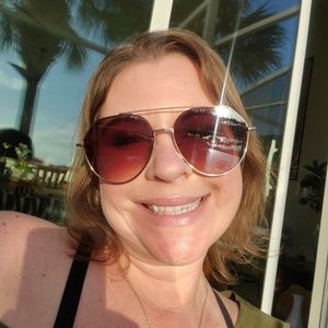 Meet your Posher, Catie